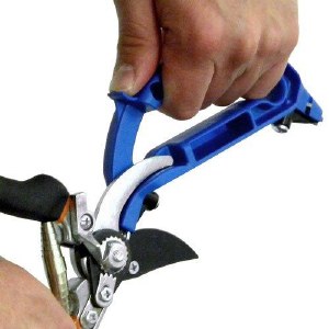 Additional picture of AccuSharp All-In-One Sharpener Pruner/Knife/Tool Blue