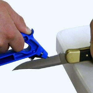 Additional picture of AccuSharp All-In-One Sharpener Pruner/Knife/Tool Blue