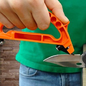 Additional picture of AccuSharp All-In-One Sharpener Pruner/Knife/Tool Orange
