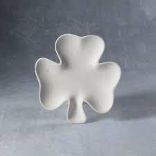 37198 - Shamrock Plate     8"Dia. x 1"H