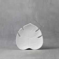44384 - Monstera Trinket Dish     5"W x 3/4"H