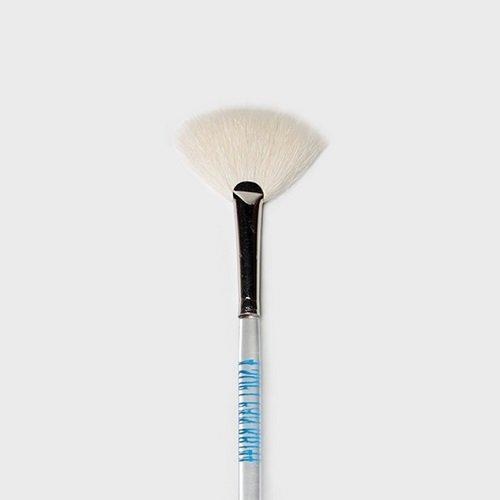 RB-144  #4 Soft Fan Reflections Brush
