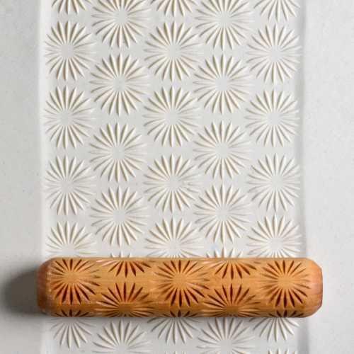 BHR046 - Big Hand Roller: Flowers, 12cm