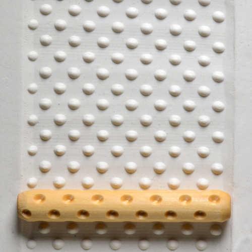 HR012 - Hand Roller: Dots (Debossed), 10cm