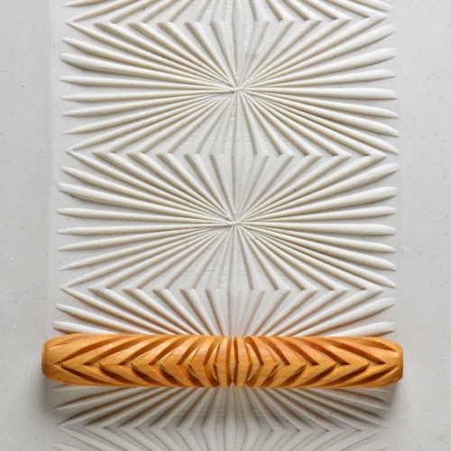 HR013 - Hand Roller: Starburst, 10cm