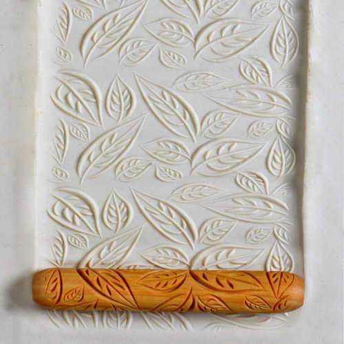 HR014 - Hand Roller: Leaves, 10cm