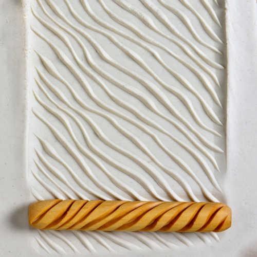 HR018 - Hand Roller: Wide Zebra Stripe, 10cm