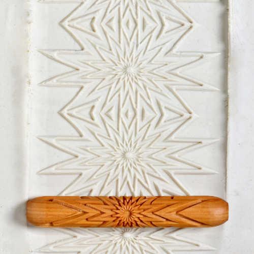 HR031 - Hand Roller: Sunburst, 10cm