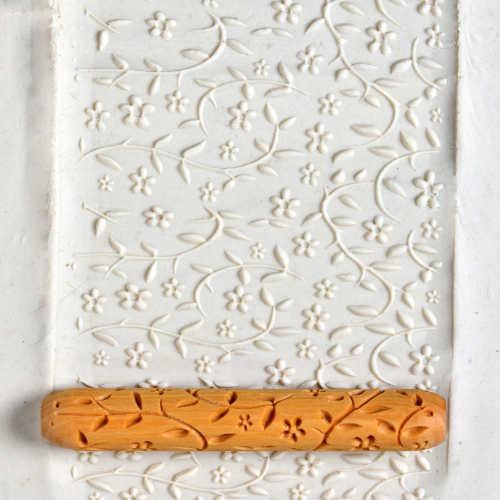 HR042 - Hand Roller: Laura's Flora, 10cm