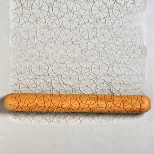 LHR006 - Long Hand Roller: Citrus Slice, 20cm