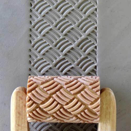 RL004 - Lrg. Handle  Roller: Basket Weave, 6cm