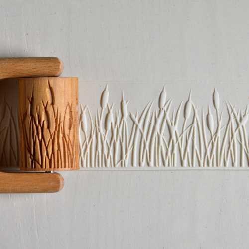 RL024 - Lrg. Handle  Roller: Cattails, 6cm