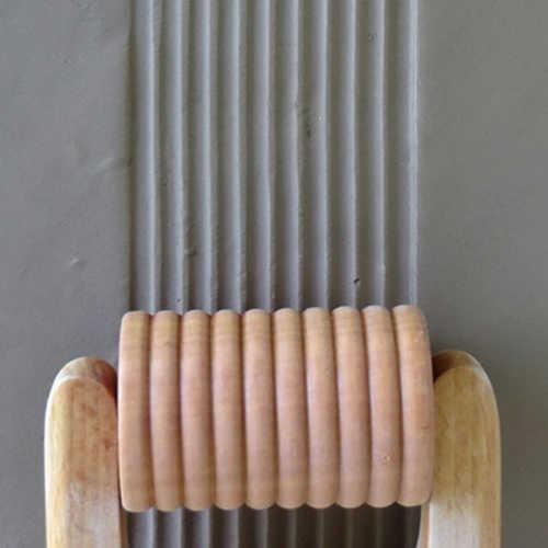 RL102 - Lrg. Handle  Roller: Small Bumps, 6cm