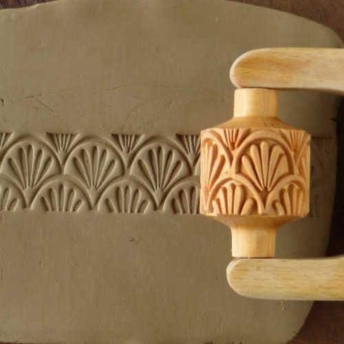 RM021 - Med. Handle Roller: Art Nouveau, 3cm