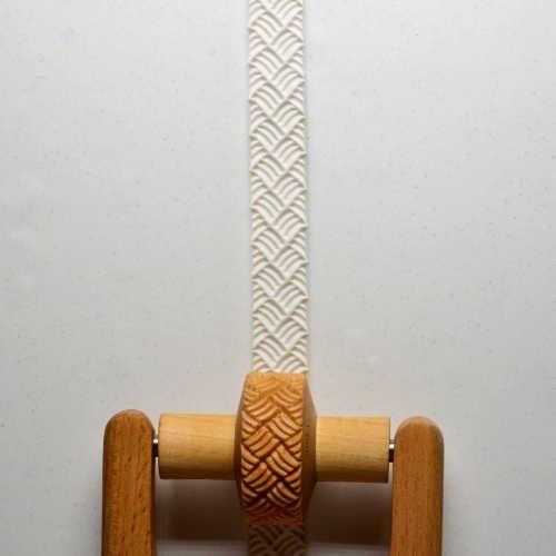 RS016 - Sm. Handle Roller: Basket Weave, 1.5cm