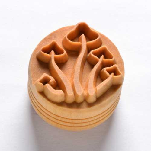 SCL090 - Lrg. Round Stamp: Mushrooms, 4cm