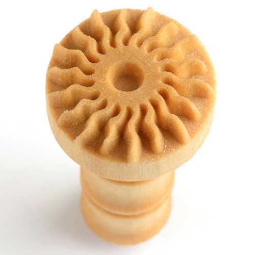 SCM087 - Med. Round Stamp: Aztec Sun, 2.5cm