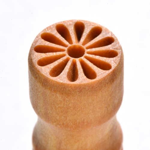 SCS003 - Sm. Round Stamp: Debossed Daisy, 1.5cm