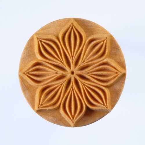 SCXL026 - Extra Lrg. Round Stamp: Poinsettia, 6cm