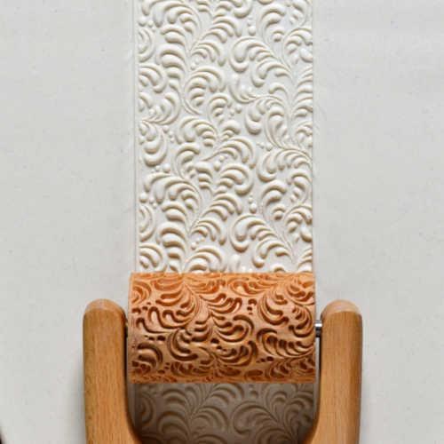 RL013 - Lrg. Handle  Roller: Funky Floral, 6cm