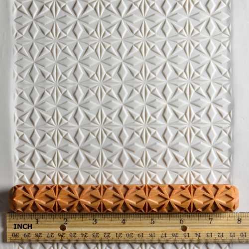 LHR023 - Long Hand Roller: Quilt Pattern, 20cm