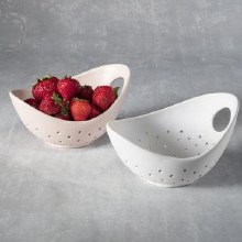 Additional picture of 35063 - Handheld Berry Bowl     7.5"L x 6.25"W x 4.75"H