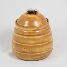 Additional picture of MBG-088  Goldenrod Shino  Cone 6, Pint