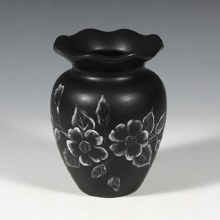 Additional picture of MB885 - Vases (3 designs)   4.5"W x 6"H **Note which shape you want**