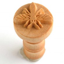 SCM-159 Med. Round Stamp - Honey Bee 2, 2.5cm