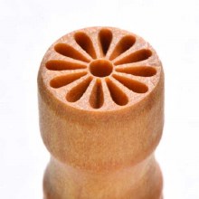 SCS-003 Sm. Round Stamp - Debossed Daisy, 1.5cm