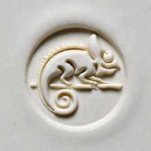 Additional picture of SCL050 - Lrg. Round Stamp: Chameleon on Branch, 4cm