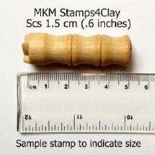 Additional picture of SCS004 - Sm. Round Stamp: Daisy, 1.5cm