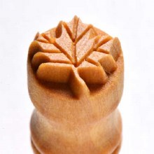 SCS-053 Sm. Round Stamp - Maple Leaf, 1.5cm