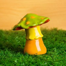 Additional picture of MB1624 - Dotted Mushroom     4"L x 4"W x 4.25"H
