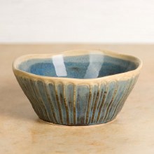 Additional picture of SB154 - Stoneware Fluted Small Bowl    6.5"L x 6.5"W x 2.75" H