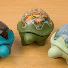 Additional picture of UG232 - Olive Underglaze, Cone 06-10, 4oz
