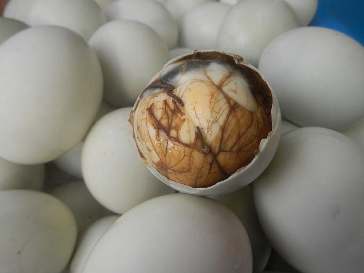 BALUT UNCOOKED