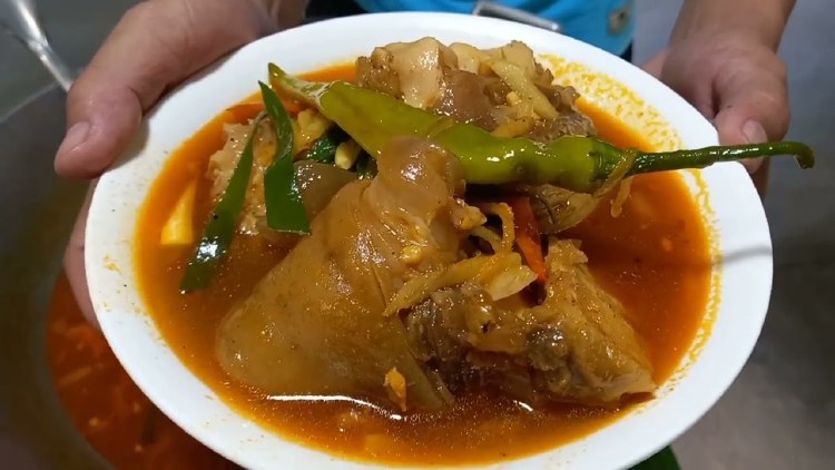 BEEF PATA BALBACUA