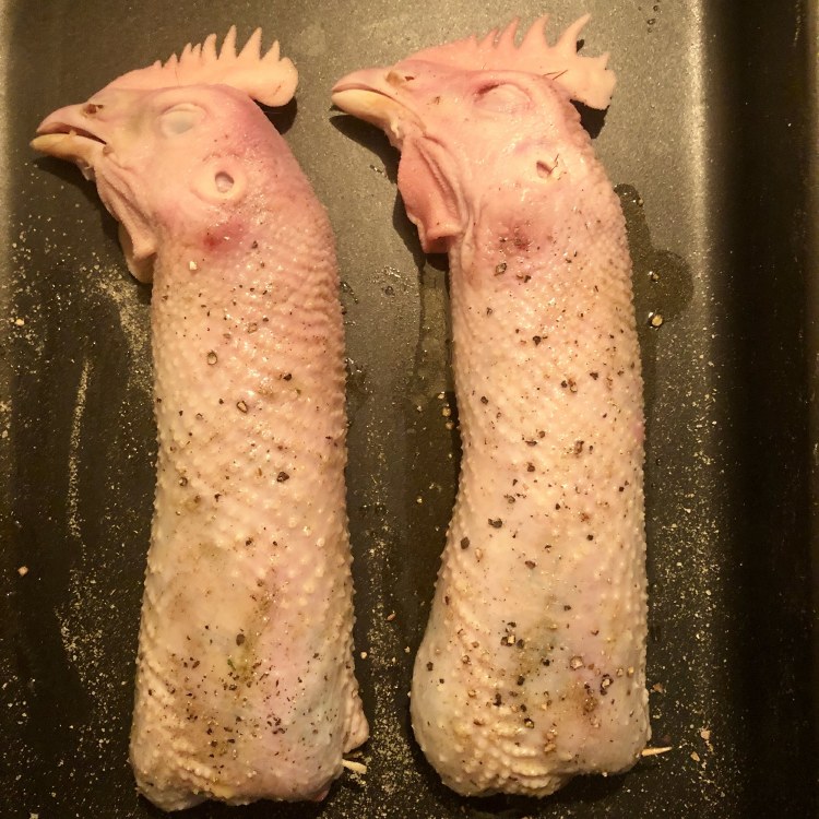 CHICKEN HEAD AND NECK