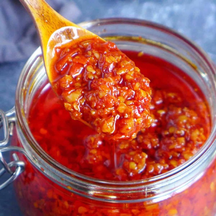 CHILI GARLIC OIL