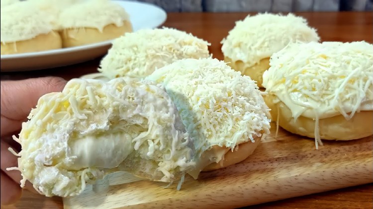 ENSAYMADA CHEESE WITH YEMA