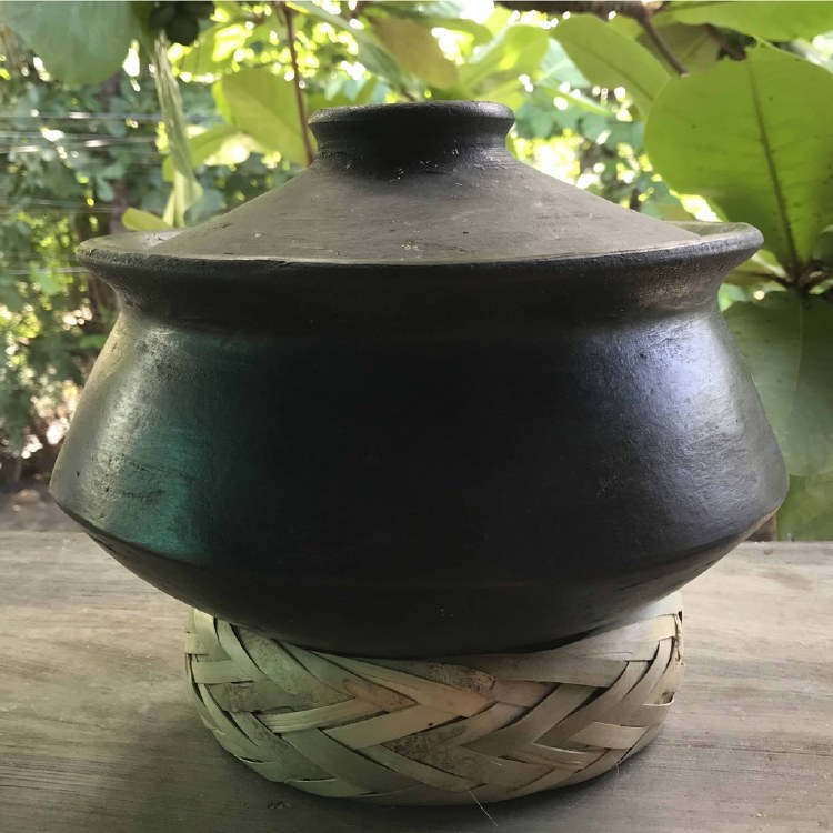 PALAYOK CLAY POT MEDIUM 7'
