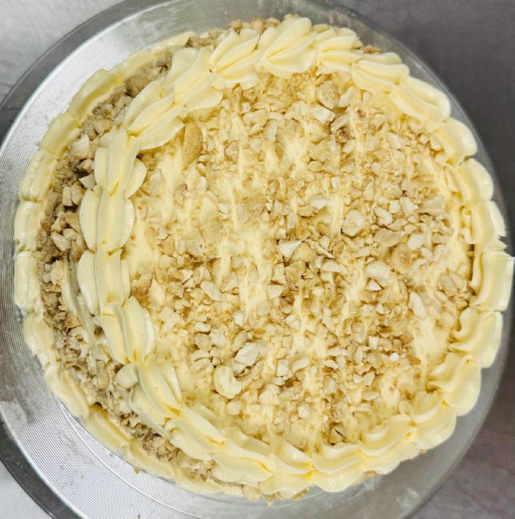 LJ Sansrival Slice Cake