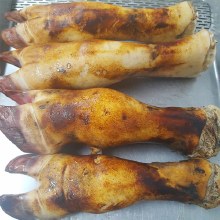 BEEF FEET