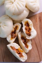 STEAMED PORK BUN/SIOPAO