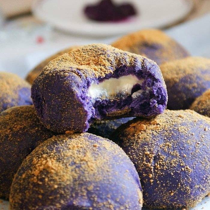 UBE CHEESE PANDESAL