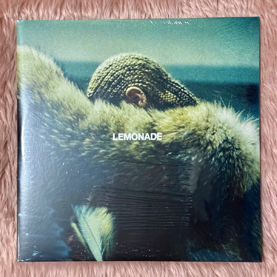 Beyonce - Black Cat Records N Comics