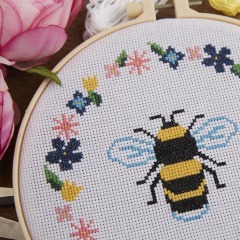 CROSS STITCH KIT
