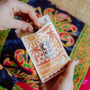 Additional picture of Coco Cubes Salted Caramel - 30g