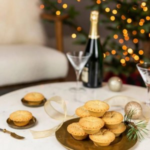 Additional picture of Walkers Mince Pies x 6 - 372g